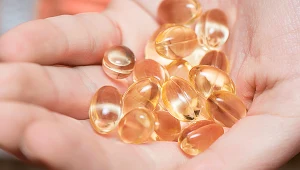 Niedobór witaminy D objawia się m.in. przewlekłym zmęczeniem, bólami mięśni i kości. Masz te objawy? Zrób badanie, bo winny może być niski poziom właśnie tego składnika 