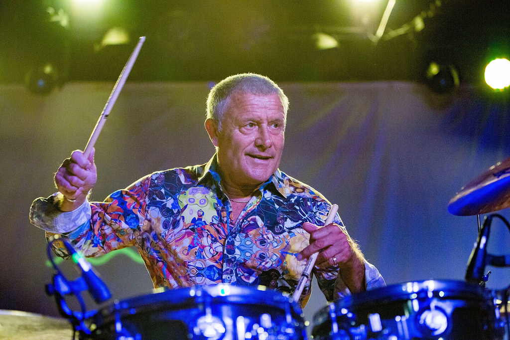 Carl Palmer to niezwykle ceniony perkusista wpływowego Emerson, Lake & Palmer