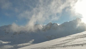 Zima w polskich górach nie odpuszcza. Jest piękna i przerażająca zarazem. 