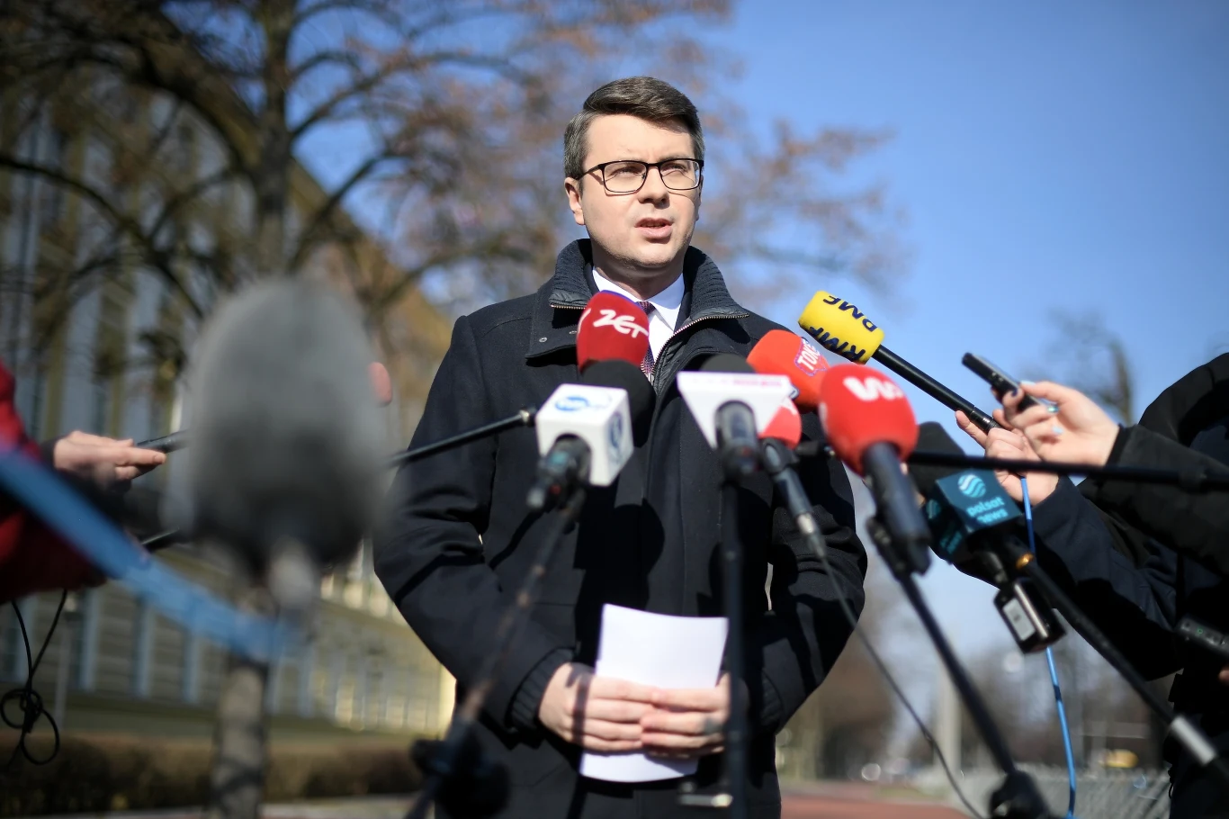 Rzecznik prasowy rządu Piotr Müller wziął udział w briefingu prasowym Rzecznik prasowy rządu Piotr Müller wziął udział w briefingu prasowym