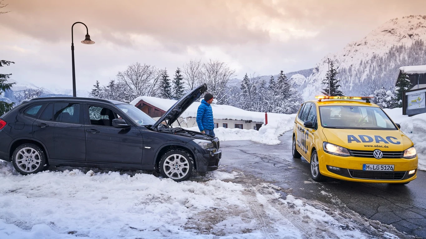 Za blisko połowę interwencji mobilnych mechaników ADAC odpowiadają problemy z akumulatorem! Za blisko połowę interwencji mobilnych mechaników ADAC odpowiadają problemy z akumulatorem!