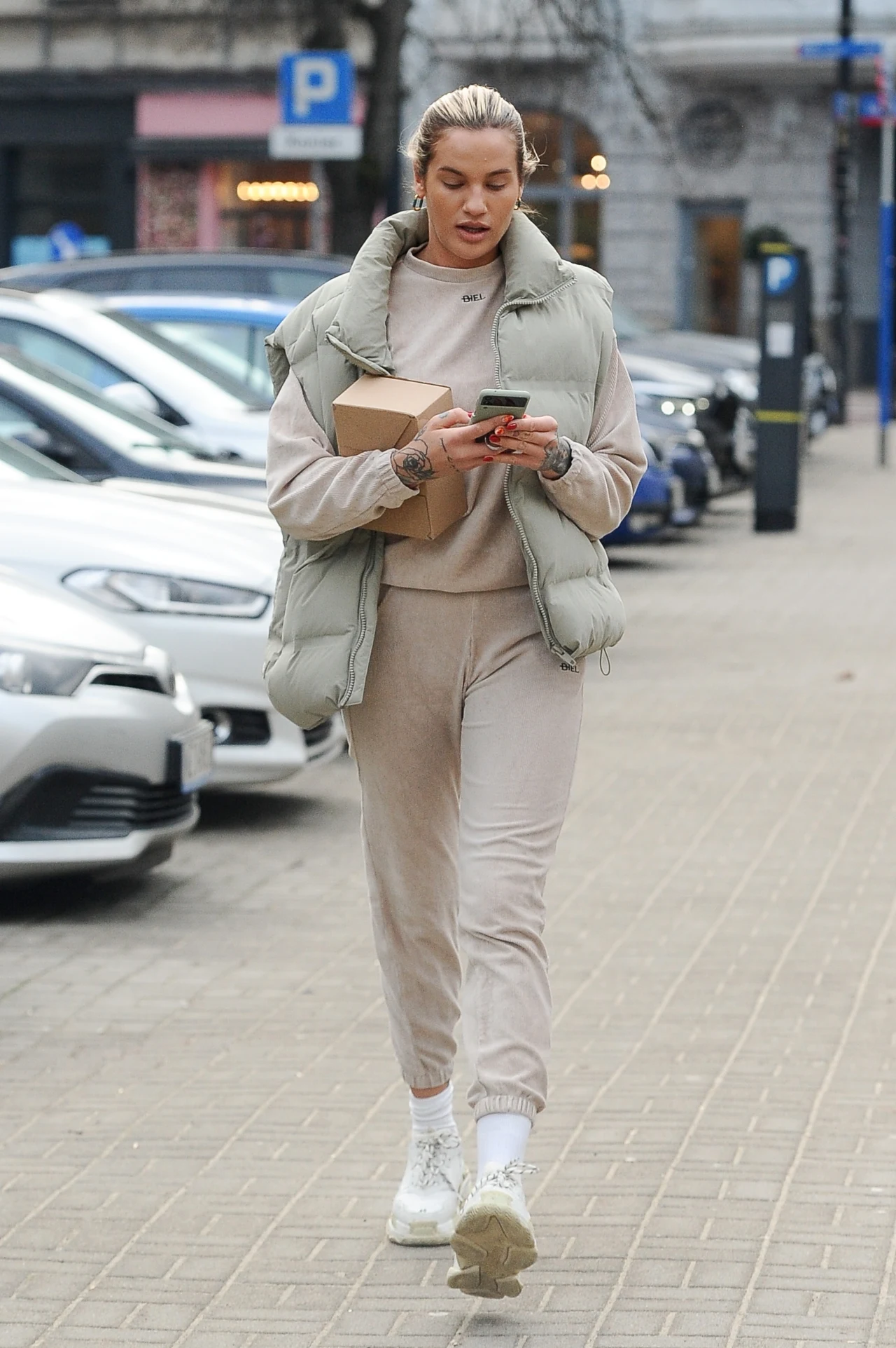 Karolina Gilon Karolina Gilon