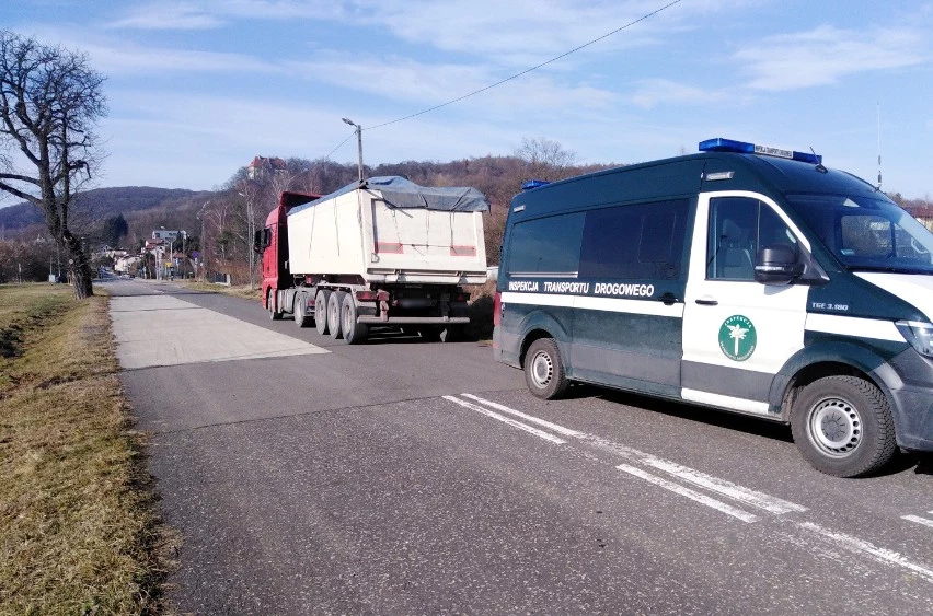 Nie mógł, a prowadził... 