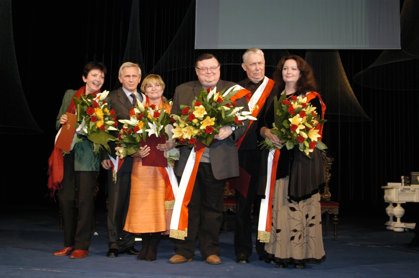 Halina Kunicka i inni artyści w czasie finału "Mistrz Mowy Polskiej"