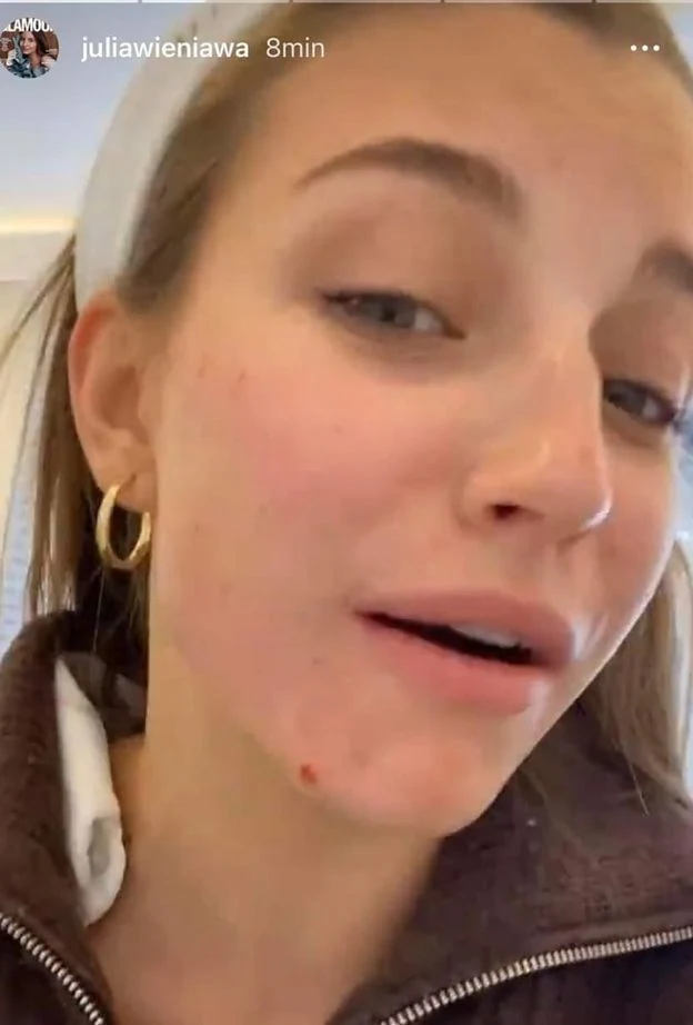 https://www.instagram.com/juliawieniawa/?hl=pl https://www.instagram.com/juliawieniawa/?hl=pl