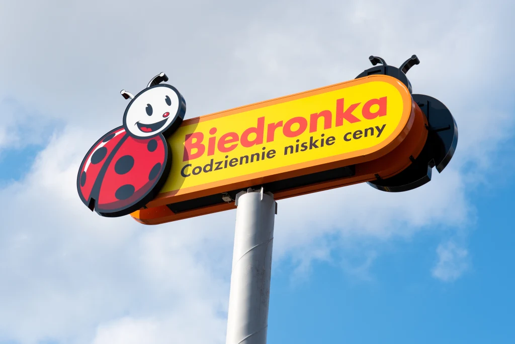 Jak będą otwarte sklepy Biedronka w 2023 roku?