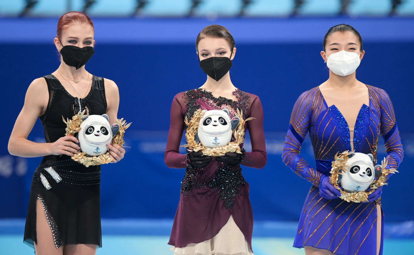 Aleksandra Trusowa, Anna Szczerbakowa i Sakamoto Kaori, igrzyska olimpijskie w Pekinie Aleksandra Trusowa, Anna Szczerbakowa i Sakamoto Kaori, igrzyska olimpijskie w Pekinie