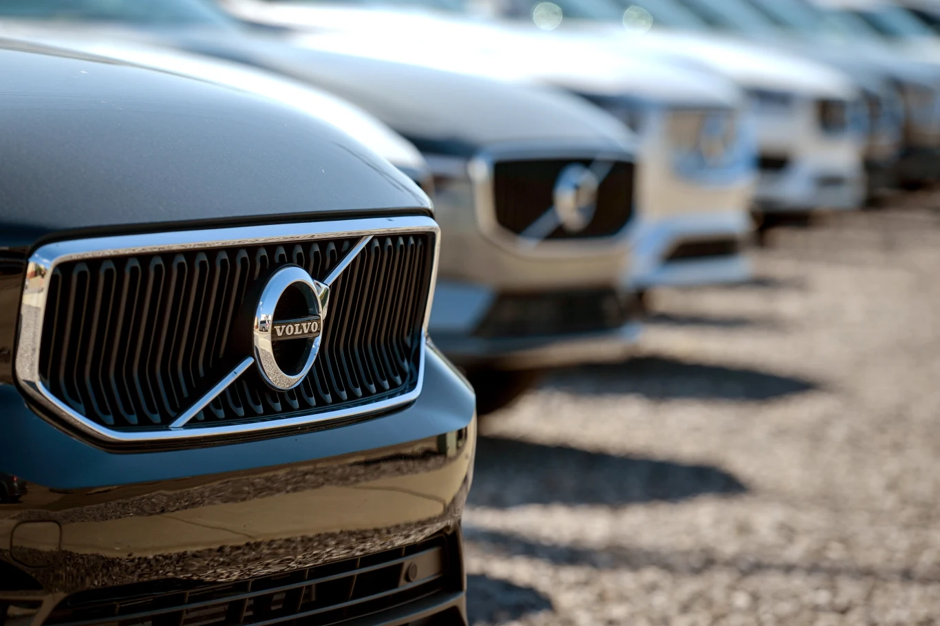 Volvo, podobnie jak inni producenci, zmaga się z kryzysem półprzewodnikowym Volvo, podobnie jak inni producenci, zmaga się z kryzysem półprzewodnikowym