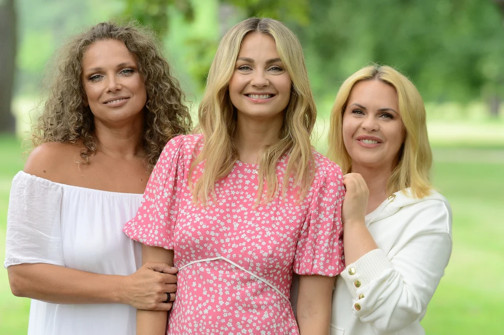 "Przyjaciółki" serial Polsatu. Joanna Liszowska, Małgorzata Socha, Magdalena Stużyńska