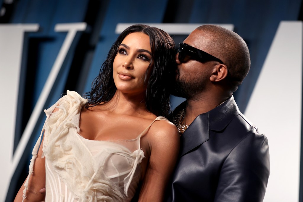 Kim Kardashian i Kanye West znajdują się w centrum medialnej burzy