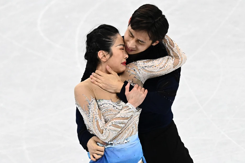 Pekin 2022. Sui Wenjing i Han Cong w akcji Pekin 2022. Sui Wenjing i Han Cong w akcji