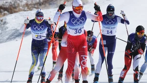 Pekin 2022. Biegi narciarskie. Izabela Marcisz (w środku) w rywalizacji na 30 km