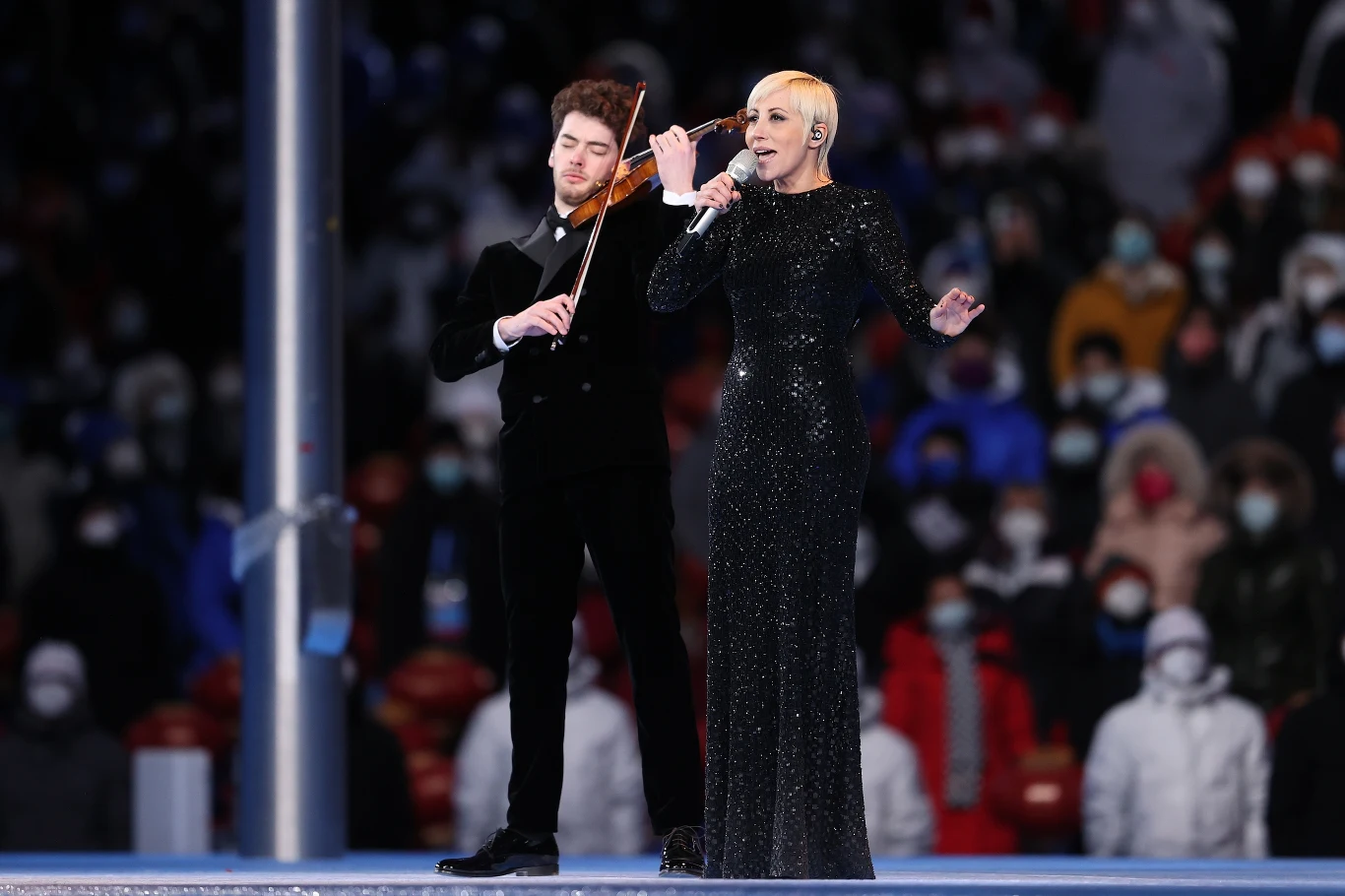 Malika Ayane odśpiewała hymn Włoch podczas ceremonii zamknięcia igrzysk olimpijskich w Pekinie Malika Ayane odśpiewała hymn Włoch podczas ceremonii zamknięcia igrzysk olimpijskich w Pekinie