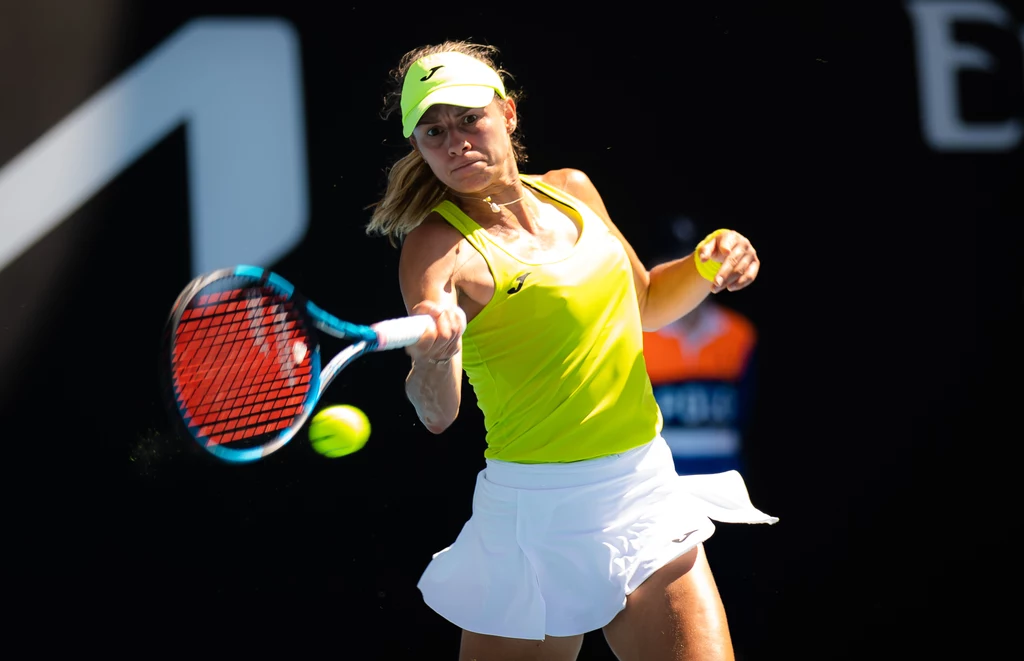 Tenis. Magda Linette - Alison Riske. O której godzinie mecz pierwszej rundy WTA w Dosze? Gdzie oglądać transmisję w tv i online? Na zdjęciu Magda Linette