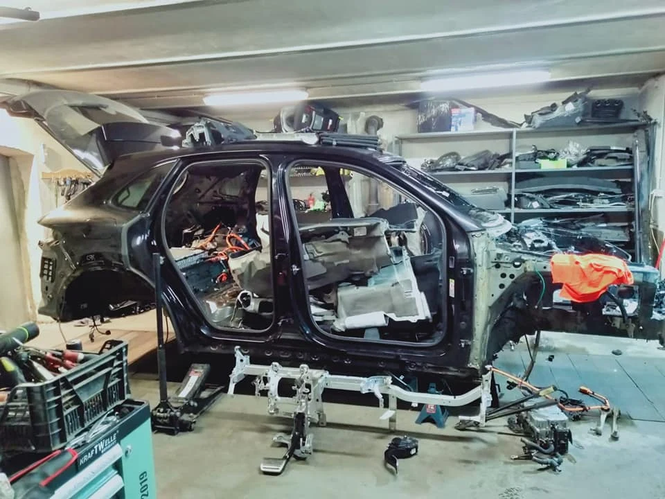 Porsche Cayenne Turbo S było już rozebrane na części Porsche Cayenne Turbo S było już rozebrane na części