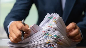 Przybywa pracowników w urzędach wojewódzkich. Zdj. ilustracyjne