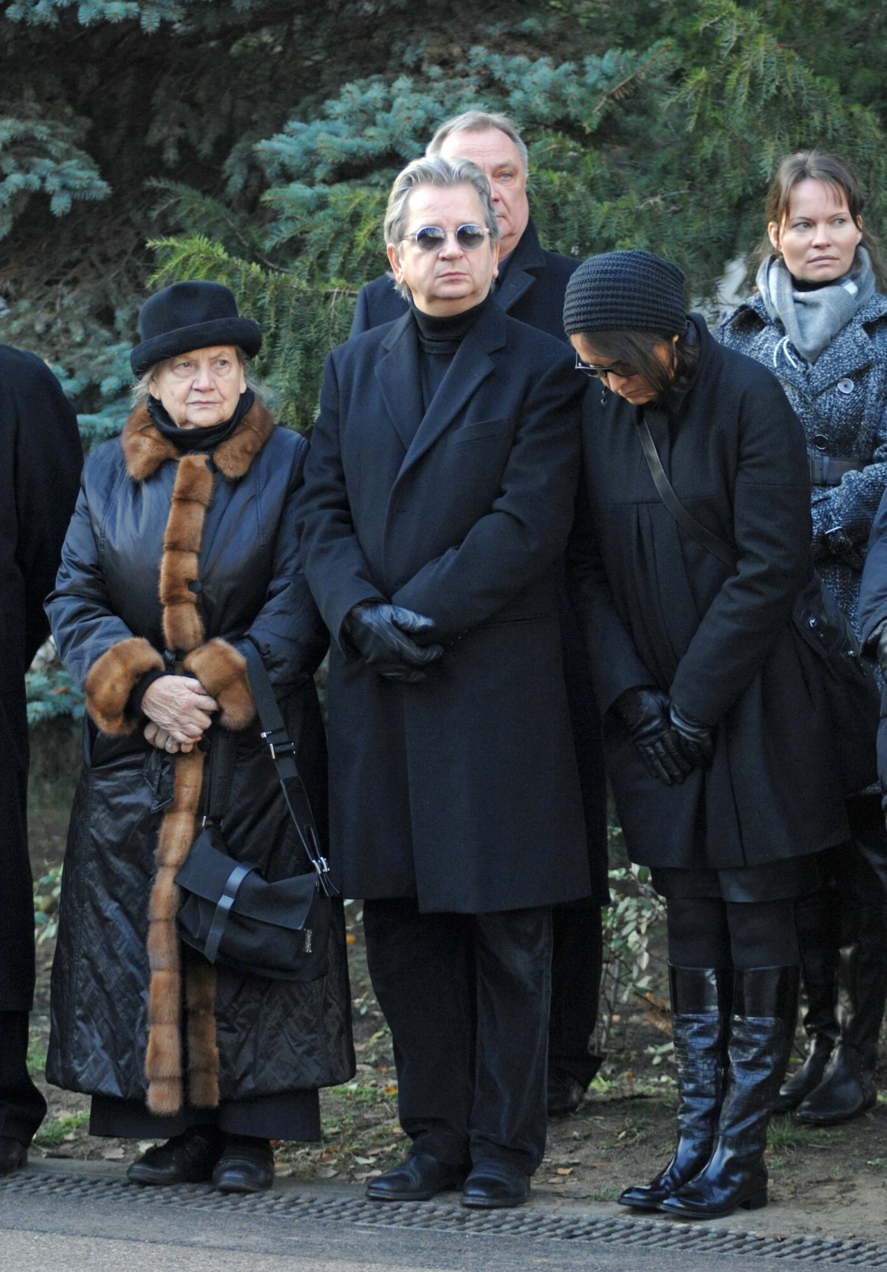 Halina Machulska i Juliusz Machulski na pogrzebie Jana Machulskiego Halina Machulska i Juliusz Machulski na pogrzebie Jana Machulskiego