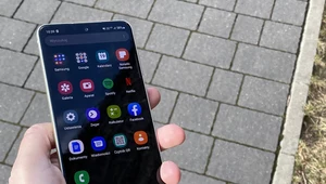 Telefon mówi i irytuje. Jak wyłączyć Bixby w Samsungu?