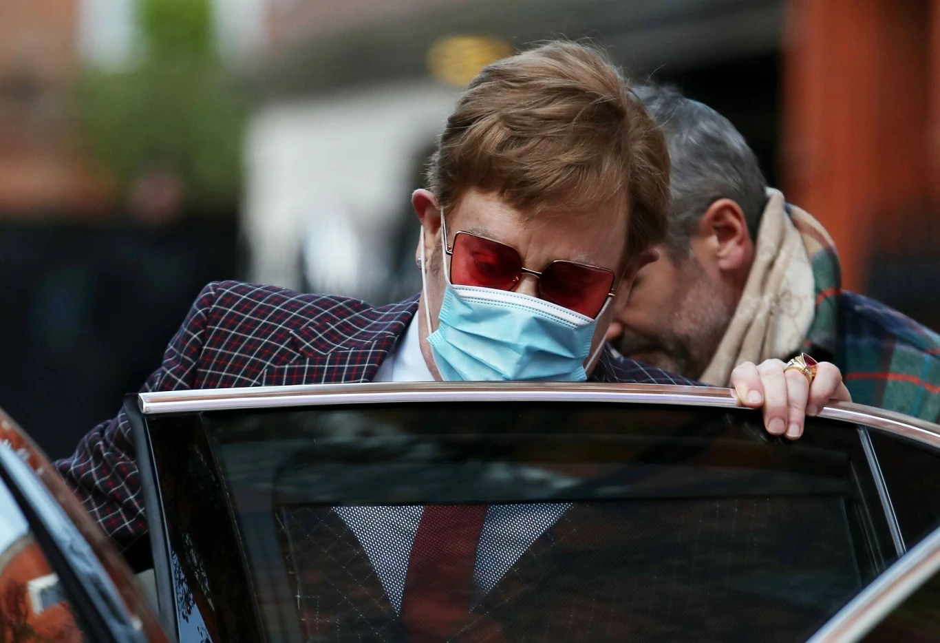 Elton John niemal przez cały czas jest w podróży Elton John niemal przez cały czas jest w podróży