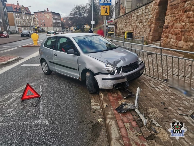 Auto było w złym stanie technicznym, a kierowca nigdy nie miał prawa jazdy