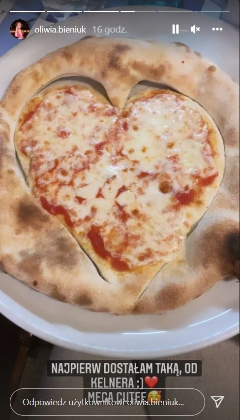 Kelner zaskoczył Oliwię Bieniuk uroczym poczęstunkiem