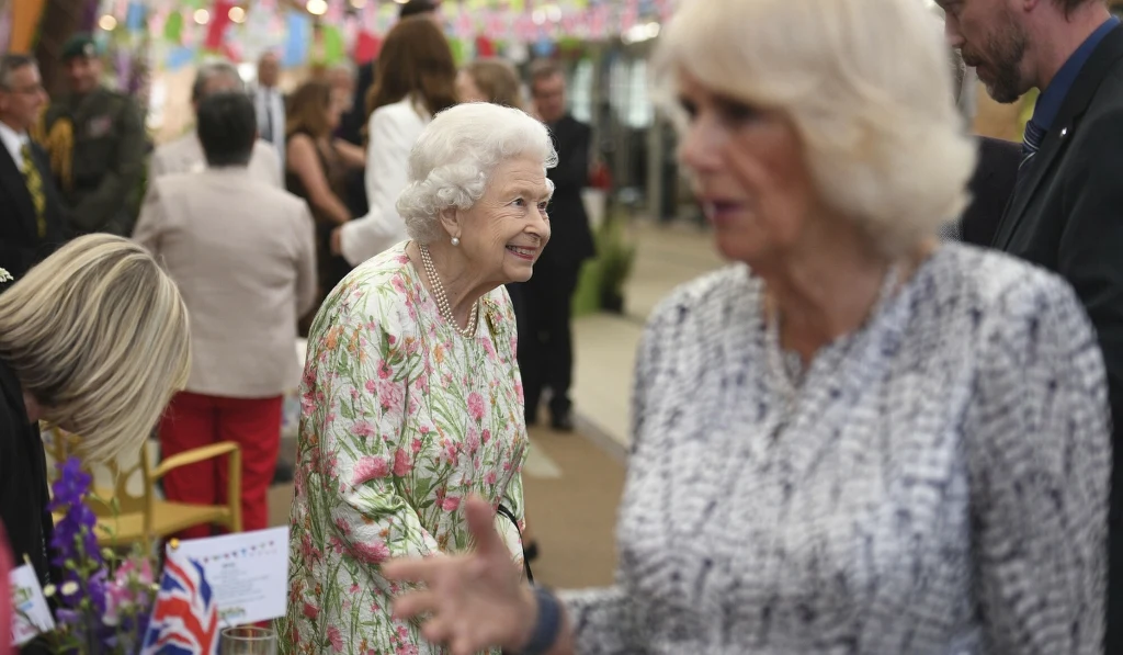 Królowa Elżbieta II Królowa Elżbieta II
