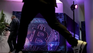 Bitcoin przegrywa z kryzysem. Cyfrowe złoto, "gra dla jeleni"