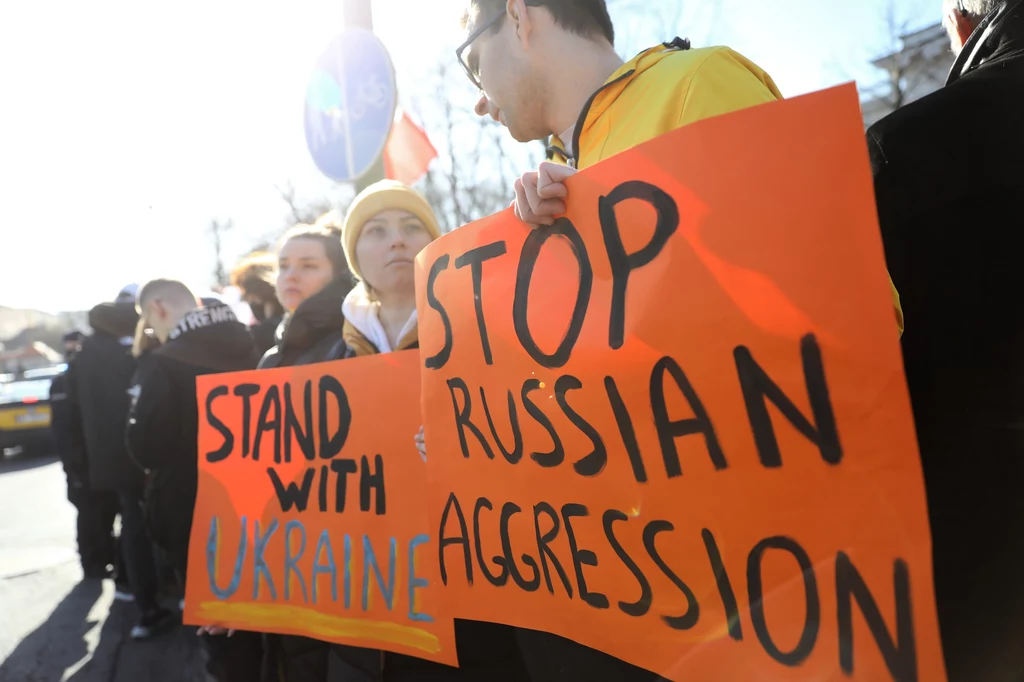 Demonstracja przed Ambasadą Rosji w Warszawie Demonstracja przed Ambasadą Rosji w Warszawie