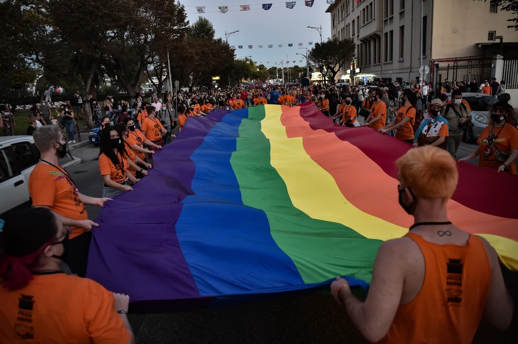 LGBT LGBT