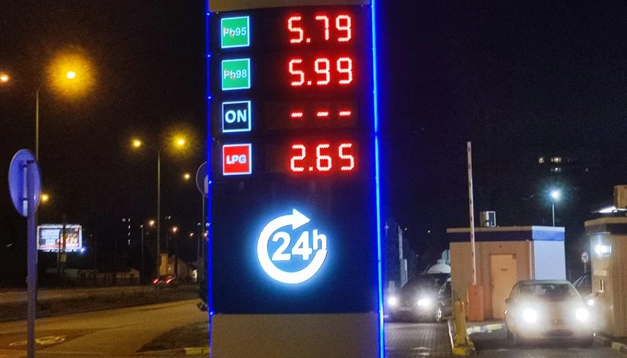 Na tej stacji z kolei zabrakło oleju napędowego. Uzupełnienie zapasów już jutro