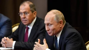 Władimir Putin, prezydent Rosji (P) i Siergiej Ławrow, minister spraw zagranicznych Rosji (L)