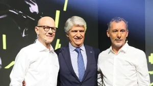 Od lewej Tony Rickardsson, Jorge Viegas (FIM) oraz Francois Ribeiro