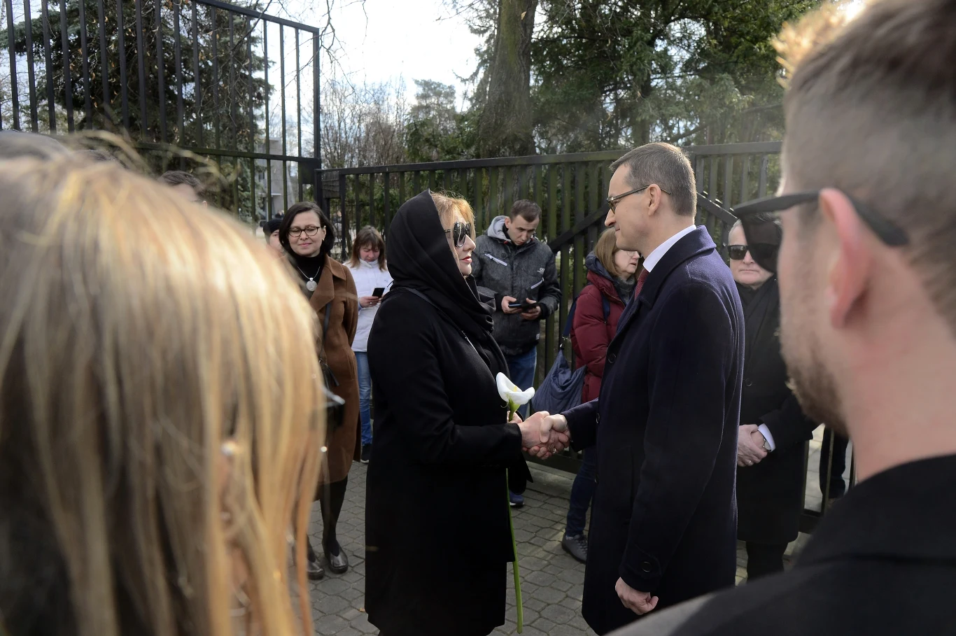 Na pogrzebie Pawła Królikowskiego był obecny premier Mateusz Morawiecki Na pogrzebie Pawła Królikowskiego był obecny premier Mateusz Morawiecki