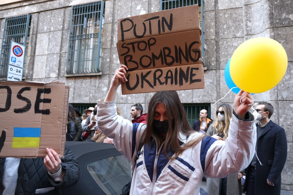 Równolegle do tygodnia mody w Mediolanie odbyły antyputinowskie protesty