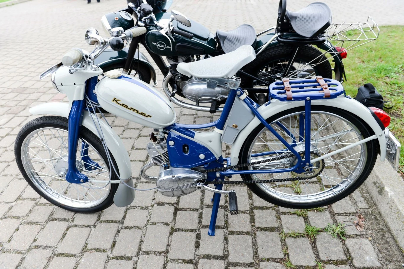 Motorowery otrzymają wreszcie własne żólte tablice rejestracyjne 
