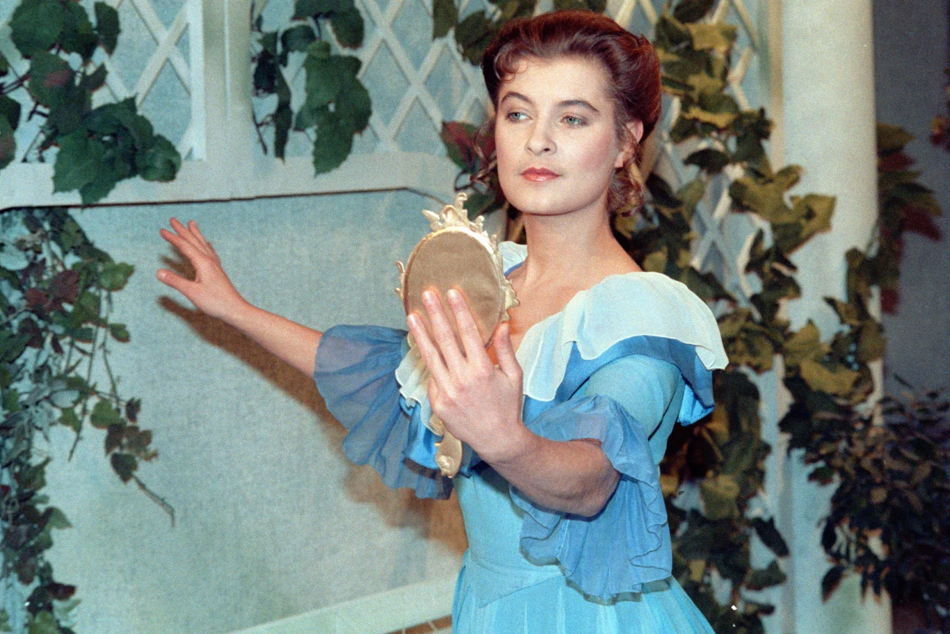 Joanna Jeżewska w czasie występu dla Teatru Telewizji 