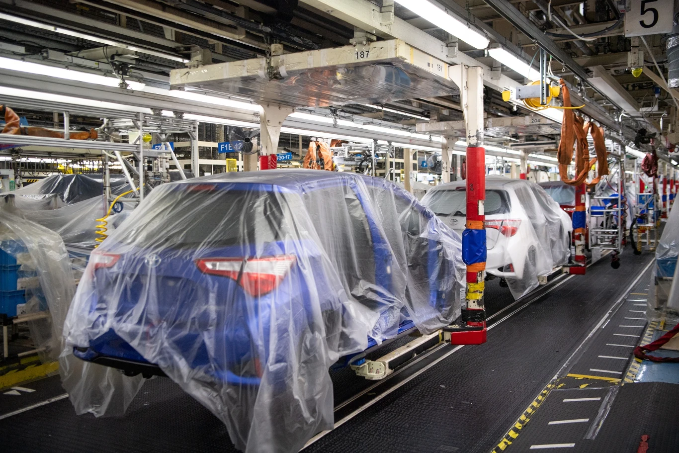 Toyota musi wstrzymać produkcję na dzień lub dwa Toyota musi wstrzymać produkcję na dzień lub dwa