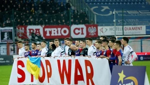 Nie tylko słowa, ale też czyny – polskie kluby pomagają Ukrainie