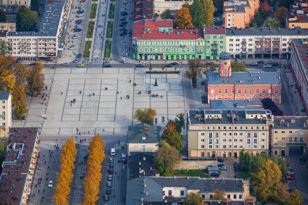 Plac Biegańskiego w Częstochowie to przykład betonowania miast, czyli tzw. betonozy.