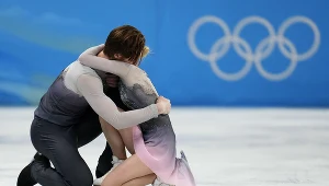 Wojna w Ukrainie. ISU po wskazówkach MKOl zawiesza Rosję i Białoruś. Na zdjęciu: Jewgienija Tarasowa i Władimir Morozow, rosyjska para łyżwiarzy figurowych