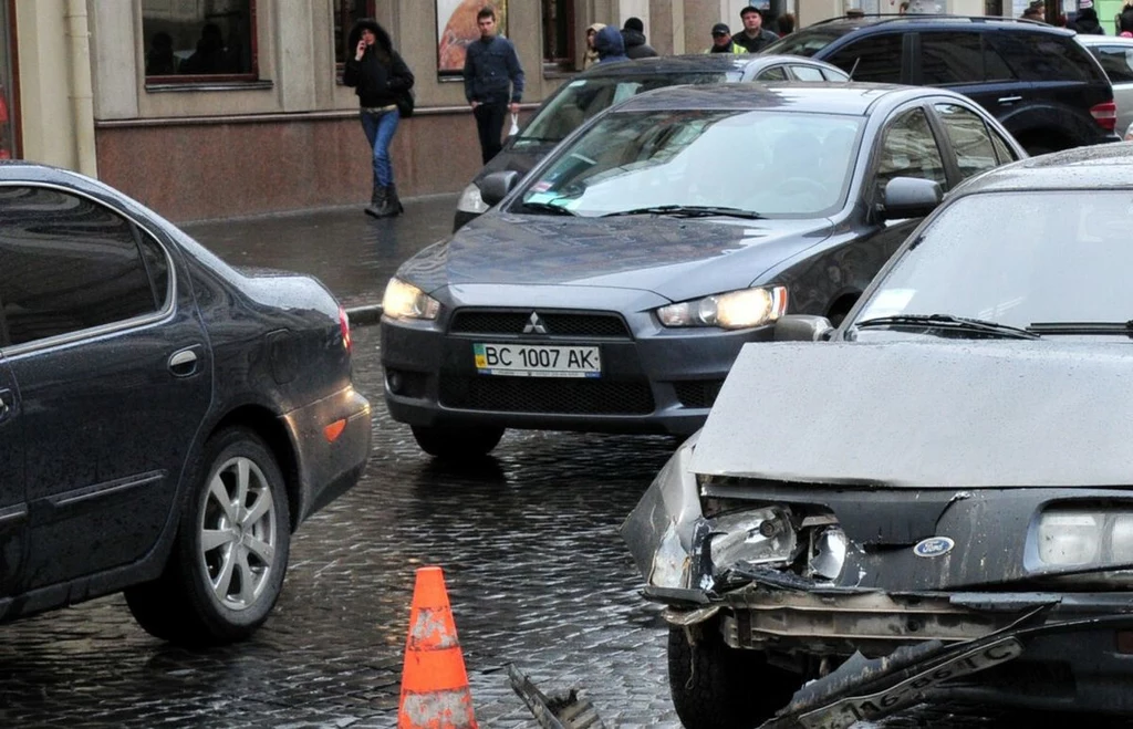 Jak się zachować w razie kolizji z autem na ukraińskich numerach rejestracyjnych?