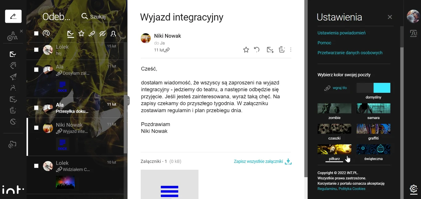 int tło
