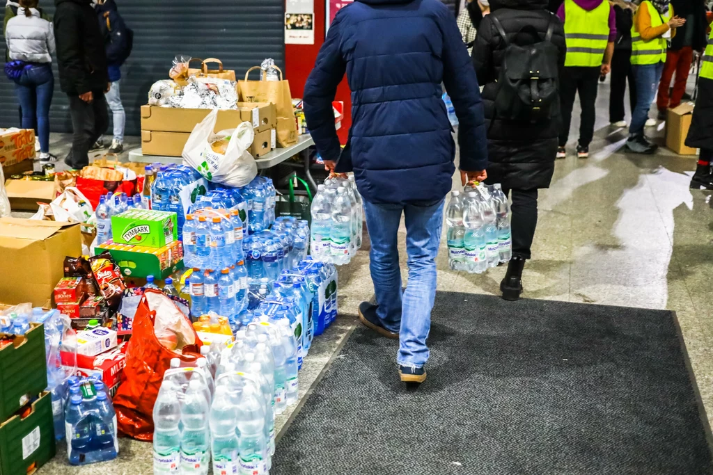 Choć rozpacz wśród Ukraińców, którzy mają w ojczyźnie rodzinę sięga zenitu, oni starają się pomagać, jak najlepiej potrafią