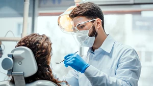 Wydłużyła się lista darmowych usług u dentysty na NFZ