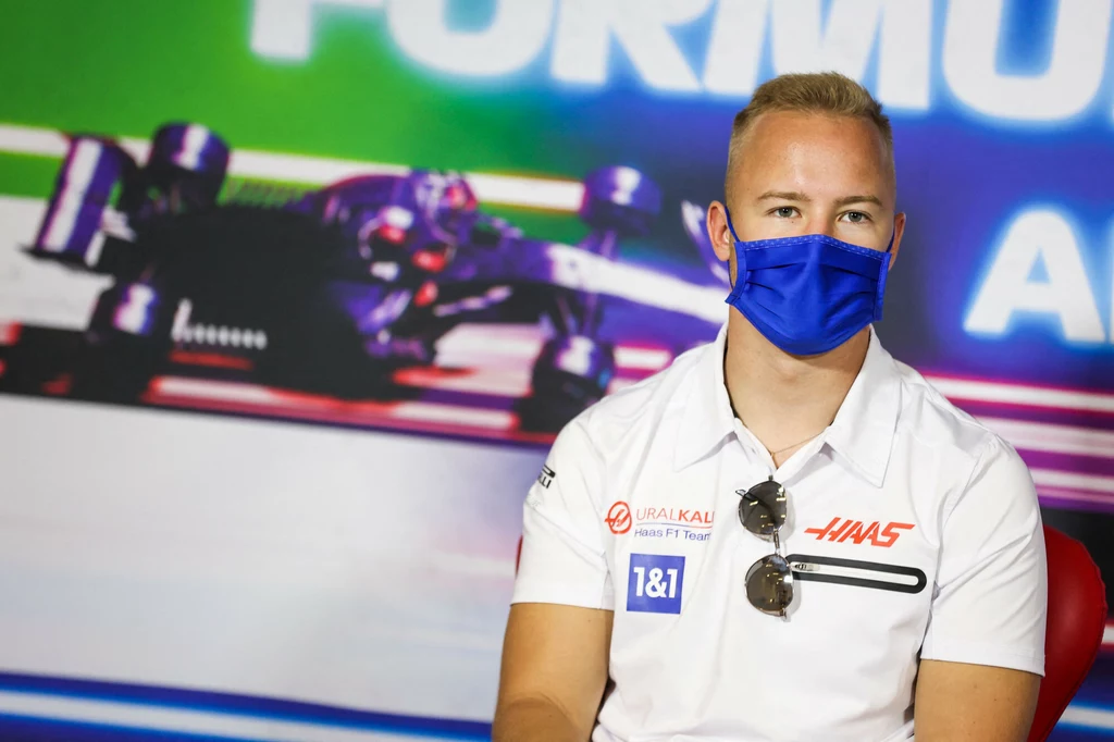 Wojna w Ukrainie. FIA wprowadza specjalne zasady dla Rosjan i Białorusinów. Na zdjęciu rosyjski kierowca F1 Nikita Mazepin Wojna w Ukrainie. FIA wprowadza specjalne zasady dla Rosjan i Białorusinów. Na zdjęciu rosyjski kierowca F1 Nikita Mazepin