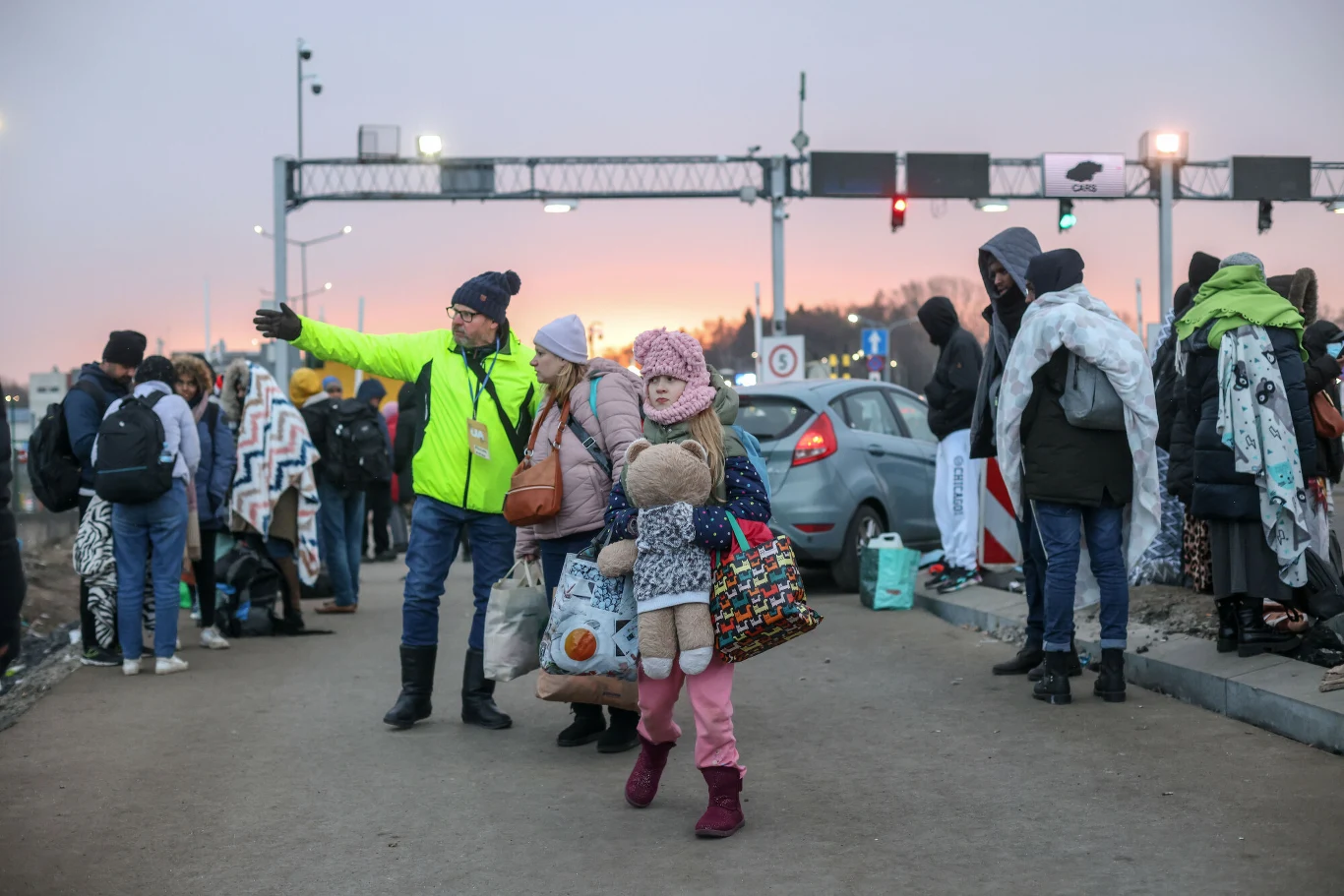 Rynek pracy szerzej otwarty dla Ukraińców. Będą nowe przepisy Rynek pracy szerzej otwarty dla Ukraińców. Będą nowe przepisy