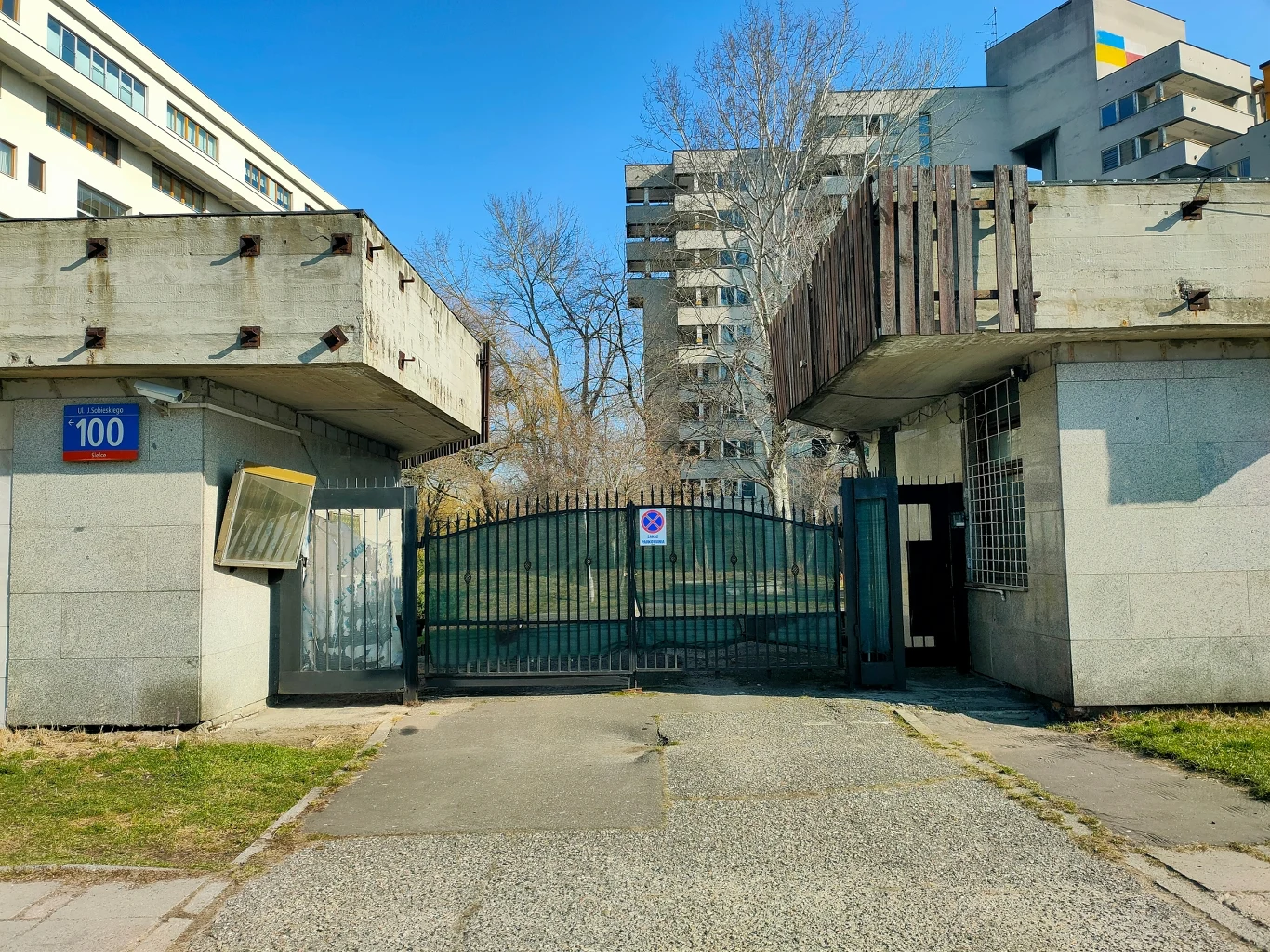 Wjazd do "Szpiegowa"