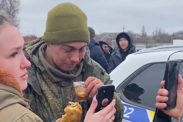 Nagranie z rosyjskim jeńcem zamieszczono w internecie 