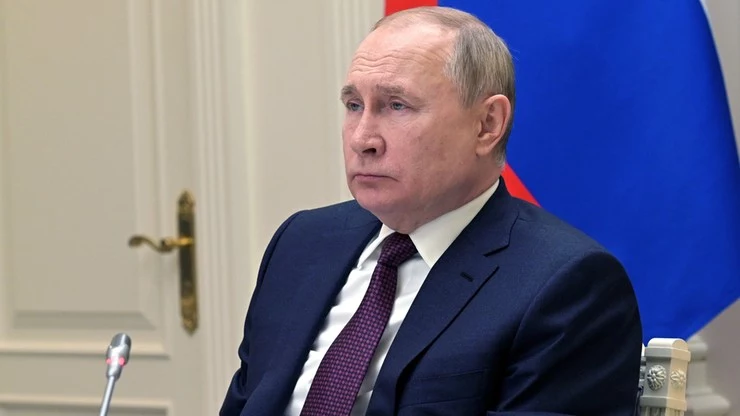 Władimir Putin ukrywa się tam, gdzie kiedyś Stalin. Na Uralu - pisze niemiecki dziennik "Bild" Władimir Putin ukrywa się tam, gdzie kiedyś Stalin. Na Uralu - pisze niemiecki dziennik "Bild"