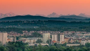 Mieszkania udostępnione będą m.in. w Krakowie (nz. osiedla Krakowa, w tle Tatry)
